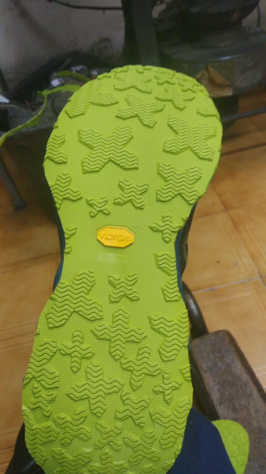 Vibram zoria horia berria zapatilan — Iturribide tailerra Bilbo